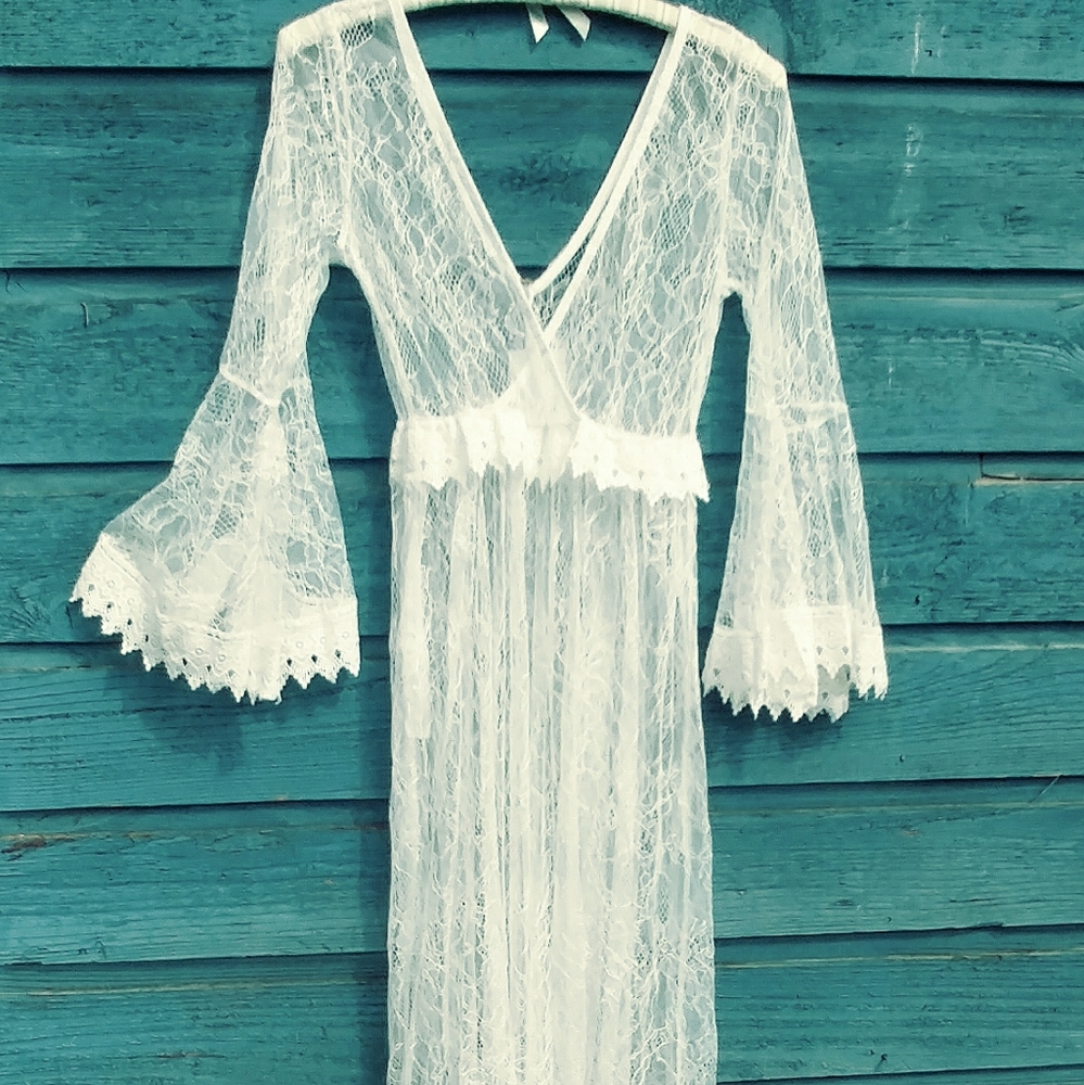 💃💃Beautiful Lace sheer maxi - Picture 11 of 13